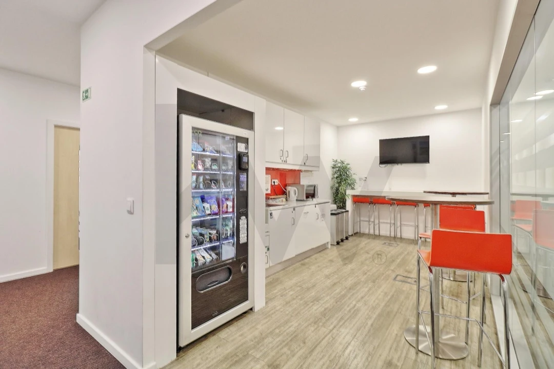 Escritório para Arrendamento em Santo António Foto 7