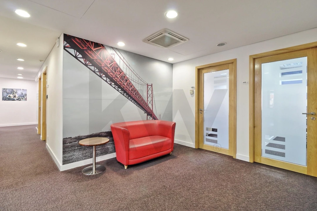 Escritório para Arrendamento em Santo António Foto 2