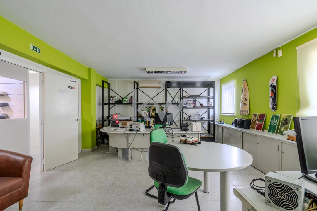 Armazém para Venda em Seixal, Arrentela e Aldeia de Paio Pires Foto 35