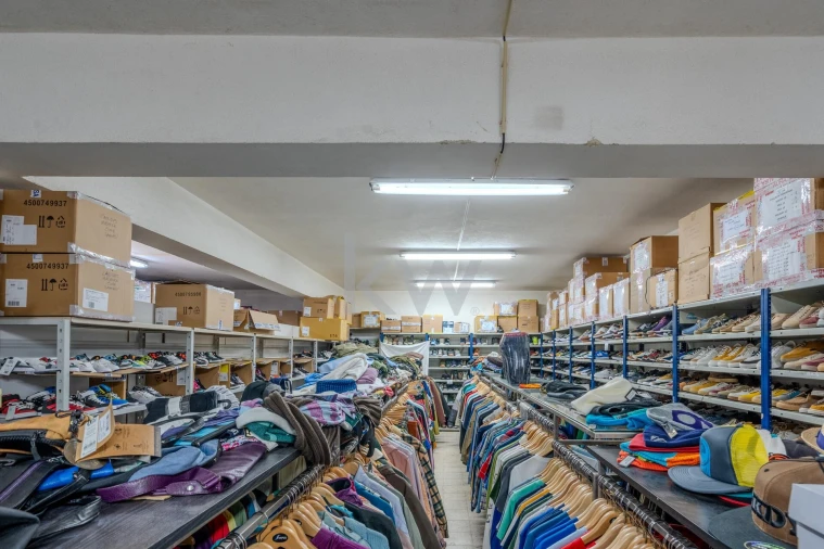 Armazém para Venda em Seixal, Arrentela e Aldeia de Paio Pires Foto 21