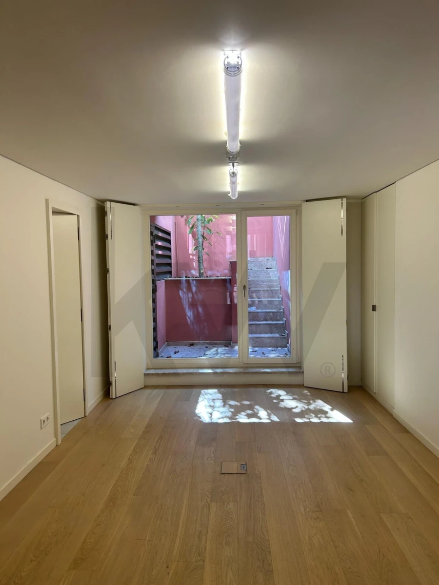 Loja para Arrendamento em Estrela Foto 24