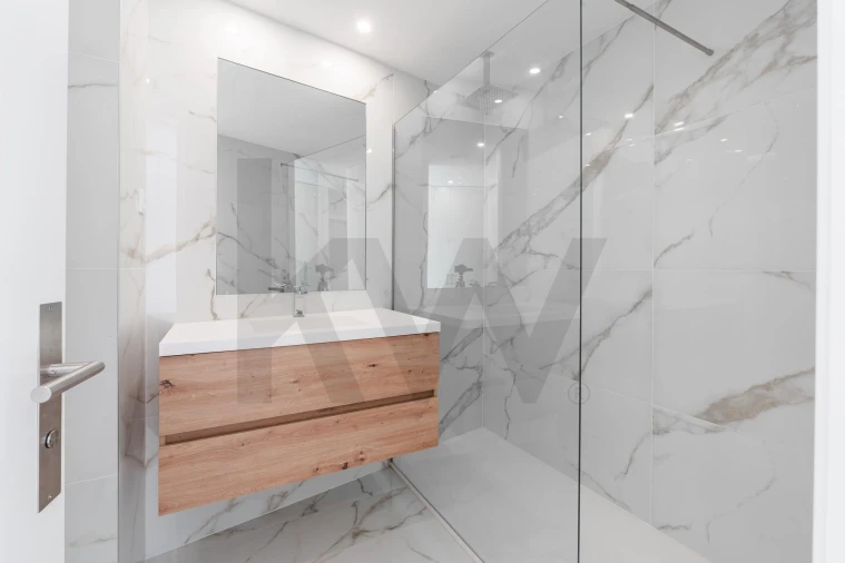 Apartamento T4 para Venda em Silvalde Foto 10