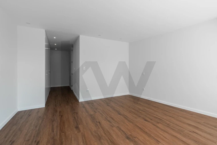 Apartamento T4 para Venda em Silvalde Foto 13