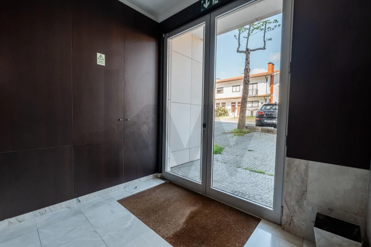 Apartamento T4 para Venda em Silvalde Foto 30