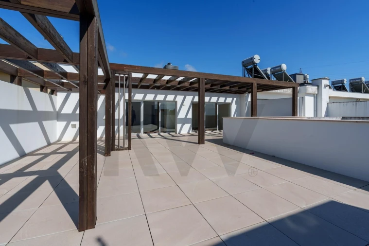 Apartamento T4 para Venda em Silvalde Foto 25