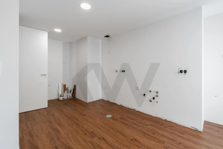 Apartamento T4 para Venda em Silvalde Foto 5