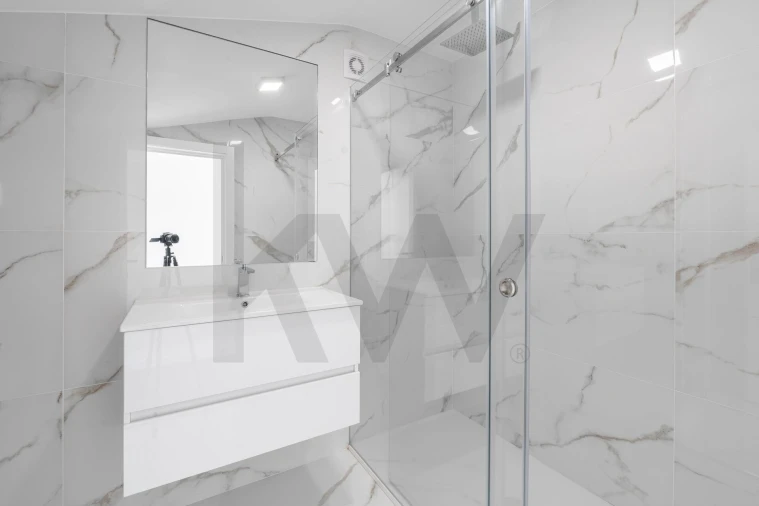 Apartamento T4 para Venda em Silvalde Foto 21