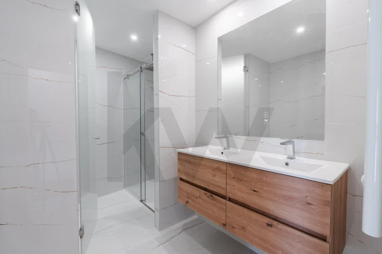 Apartamento T4 para Venda em Silvalde Foto 14