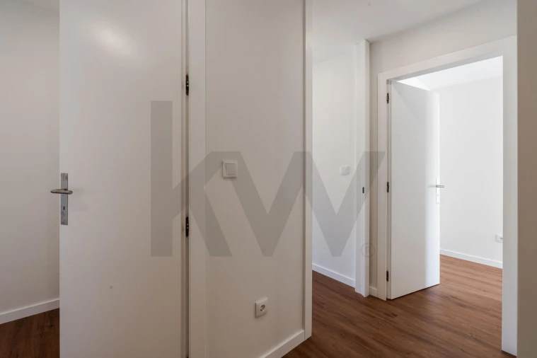 Apartamento T4 para Venda em Silvalde Foto 8