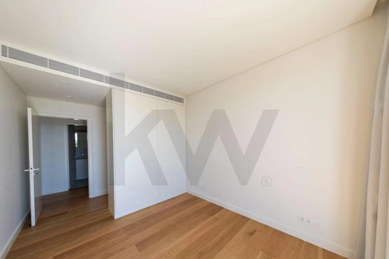 Apartamento T2 para Venda em Quarteira Foto 11