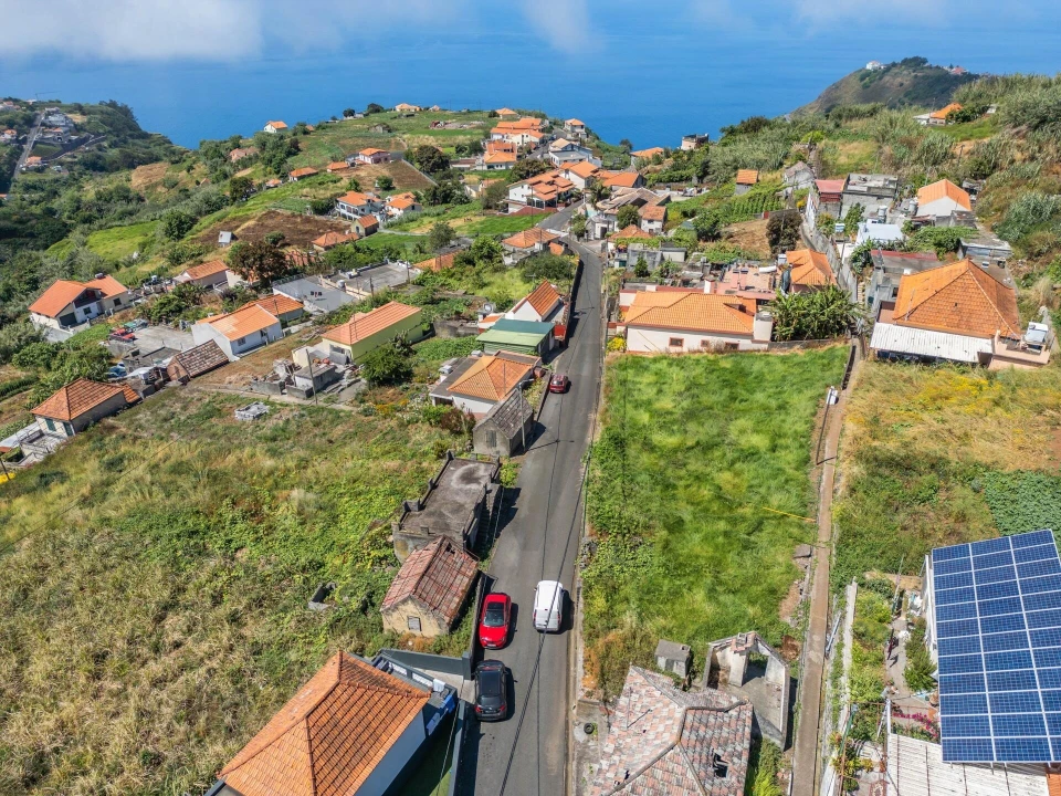 Terreno para Venda em Canhas Foto 24