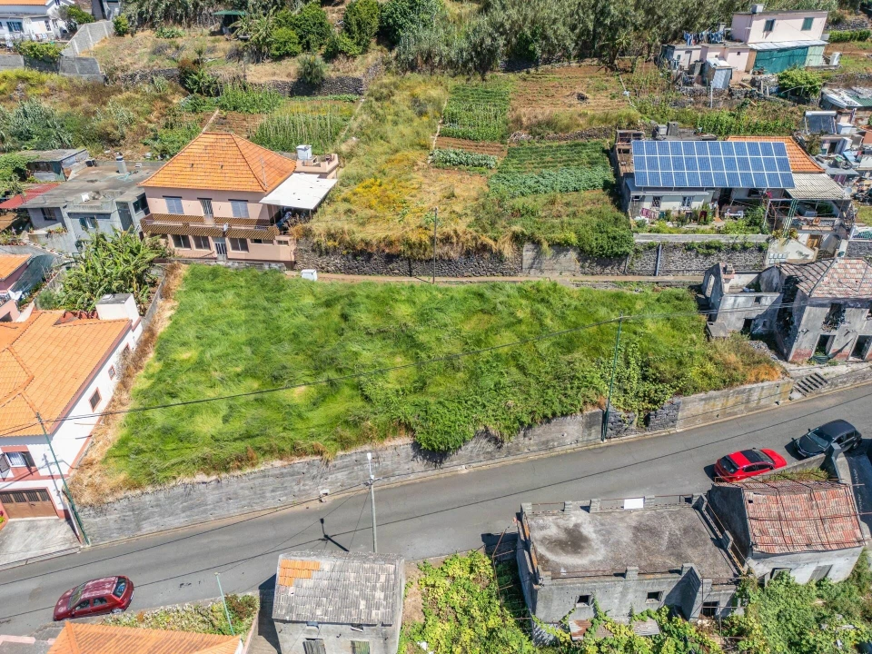 Terreno para Venda em Canhas Foto 9