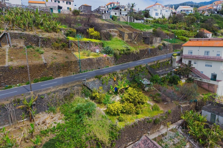 Terreno para Venda em Arco da Calheta Foto 8