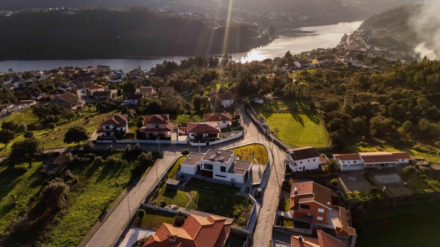 Moradia T4 para Venda em Rio Mau