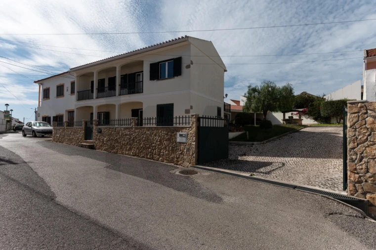 Moradia T5 para Venda em Ponte do Rol Foto 30