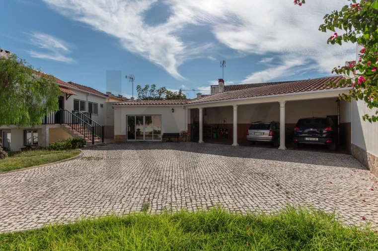 Moradia T5 para Venda em Ponte do Rol Foto 22