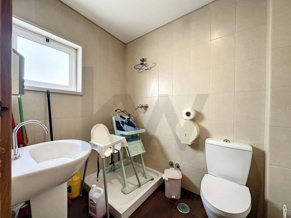 Negócio para Venda em Amora Foto 37