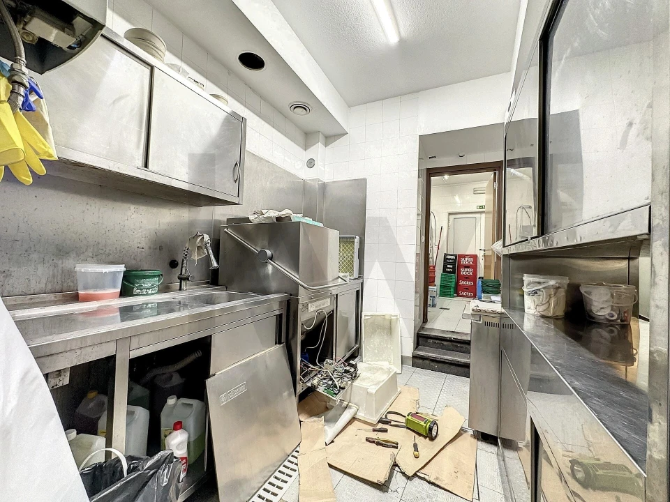 Negócio para Venda em Amora Foto 16