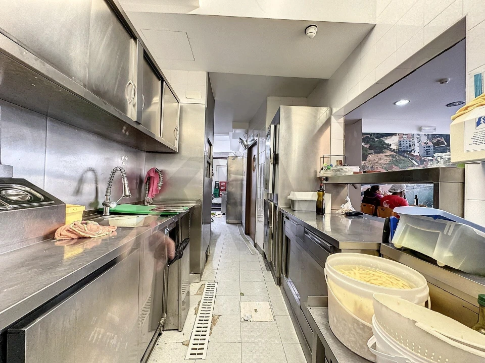 Negócio para Venda em Amora Foto 14