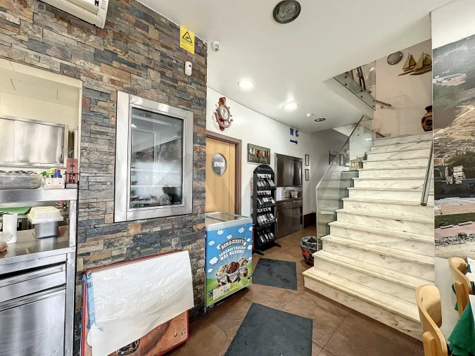 Negócio para Venda em Amora Foto 21