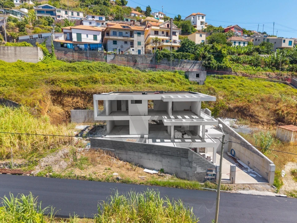 Moradia T4 para Venda em Ribeira Brava Foto 19