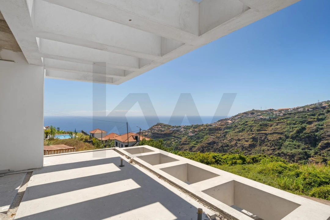 Moradia T4 para Venda em Ribeira Brava Foto 17