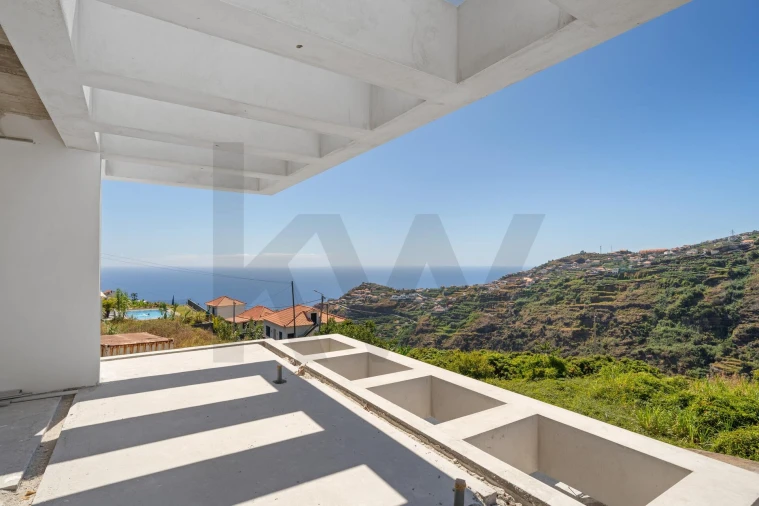 Moradia T4 para Venda em Ribeira Brava Foto 17