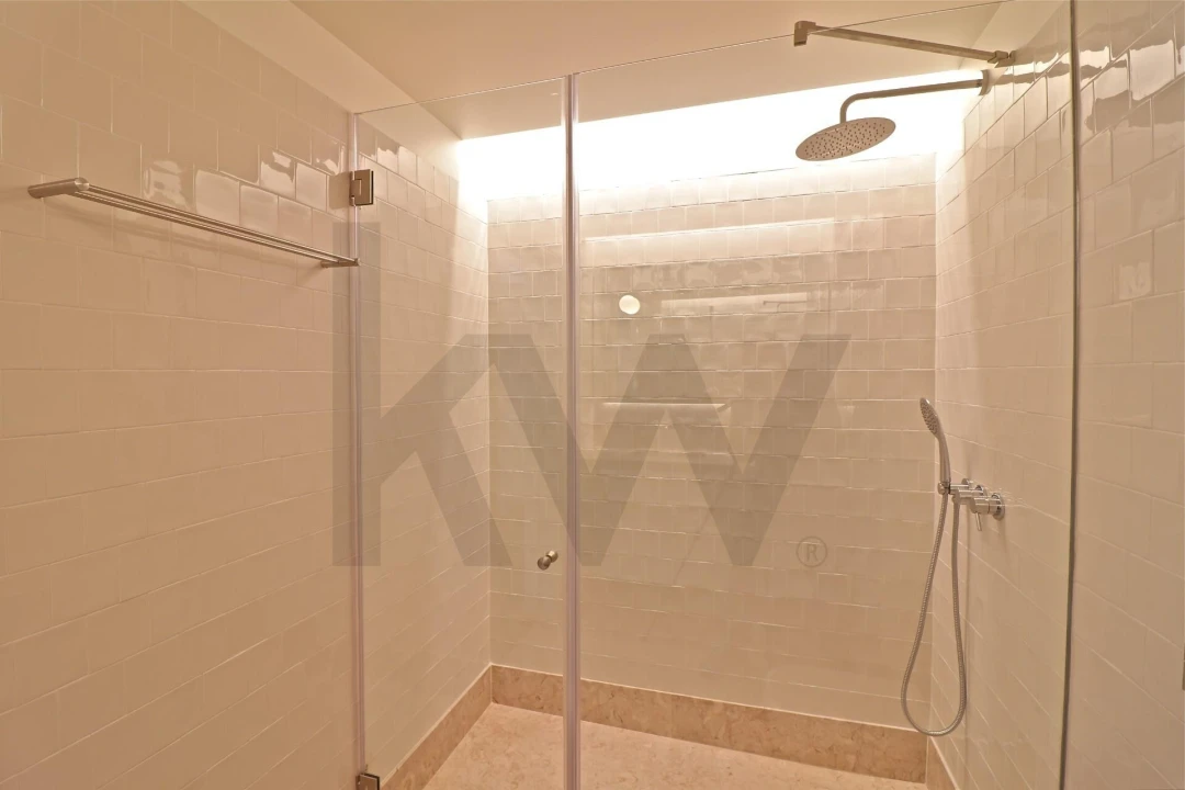 Apartamento T2 para Venda em Santo António Foto 13