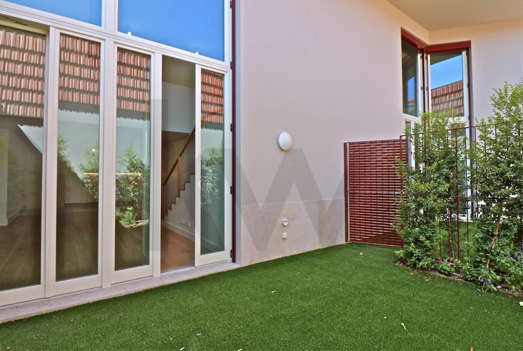 Apartamento T2 para Venda em Santo António Foto 23