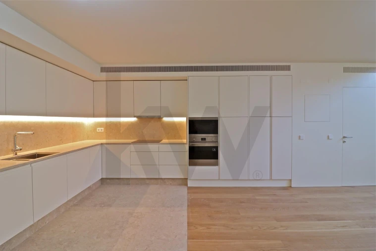 Apartamento T2 para Venda em Santo António Foto 20