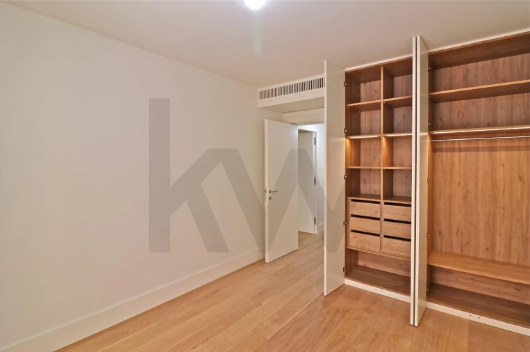 Apartamento T2 para Venda em Santo António Foto 7
