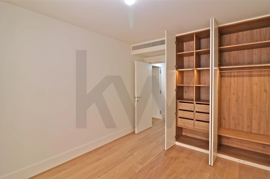 Apartamento T2 para Venda em Santo António Foto 7