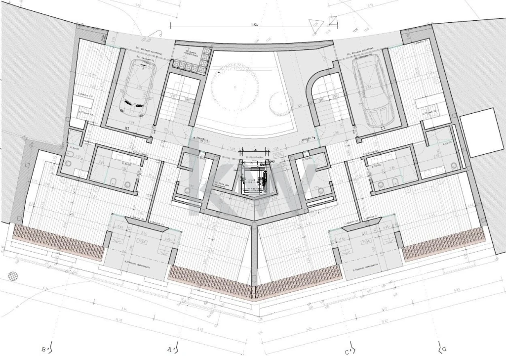 Prédio para Venda em Santa Maria do Castelo e Santiago e Santa Susana Foto 14