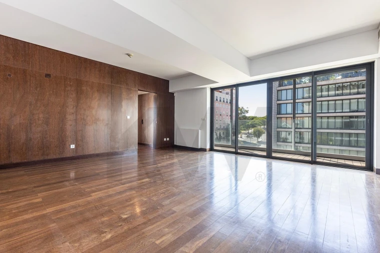 Apartamento T1 para Venda em Avenidas Novas Foto 2
