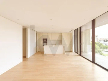 Apartamento T3 para Venda em Requeixo, Nossa Senhora de Fátima e Nariz