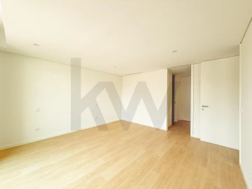 Apartamento T3 para Venda em Requeixo, Nossa Senhora de Fátima e Nariz