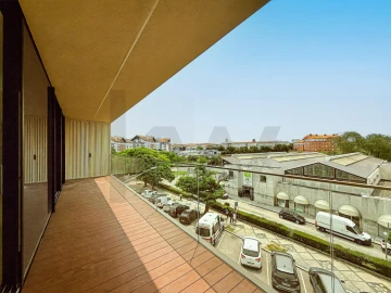 Apartamento T3 para Venda em Requeixo, Nossa Senhora de Fátima e Nariz