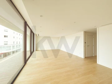 Apartamento T3 para Venda em Requeixo, Nossa Senhora de Fátima e Nariz