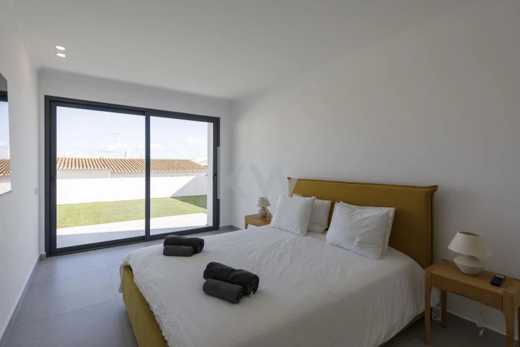 Moradia T3 para Venda em Lagos (São Sebastião e Santa Maria) Foto 31