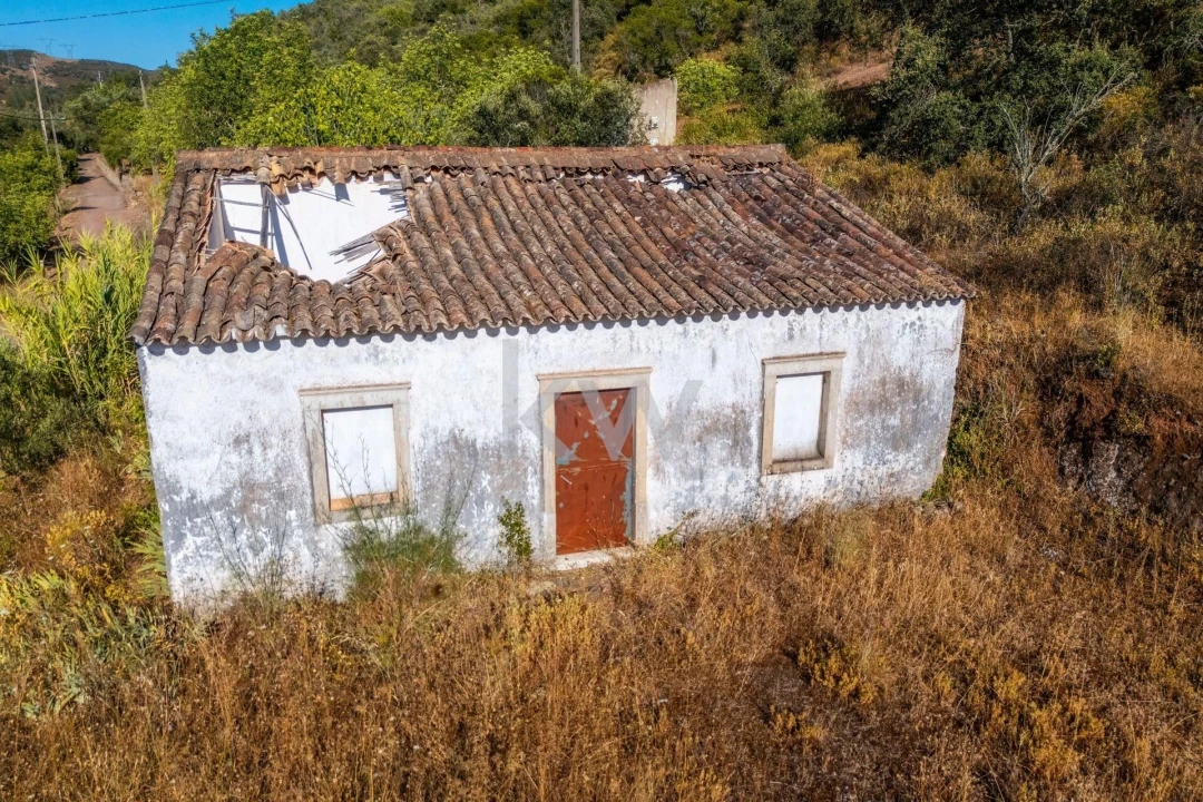 Moradia T2 para Venda em Querença, Tôr e Benafim Foto 1