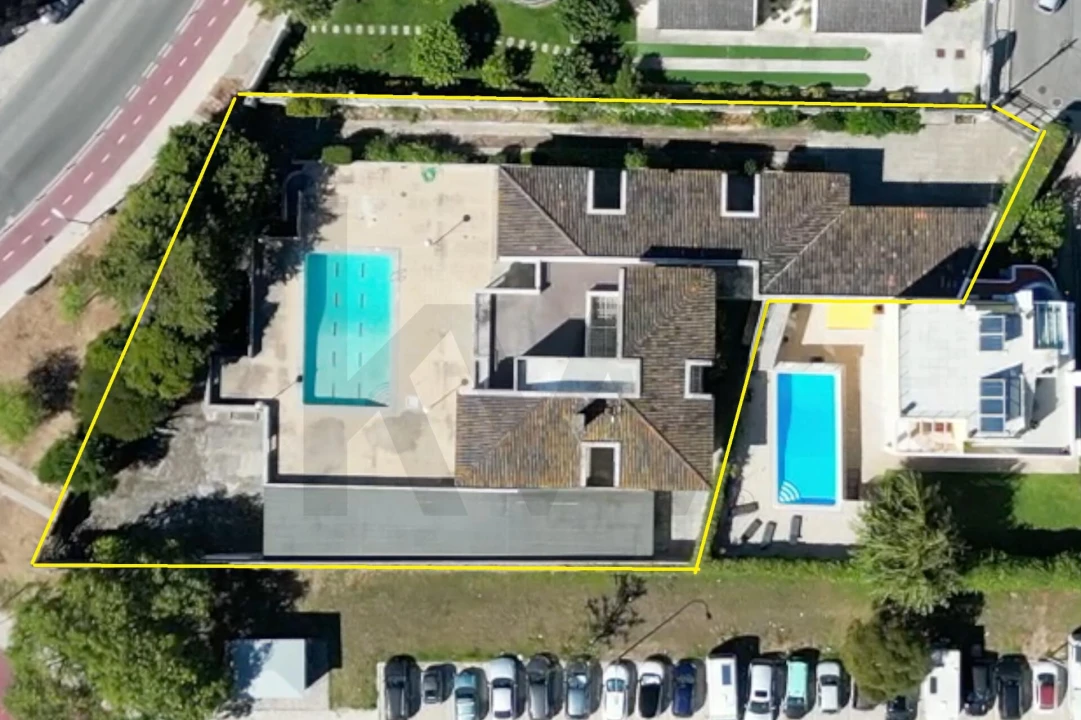 Moradia T6 para Venda em Carcavelos e Parede Foto 1
