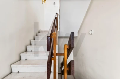 Moradia T6 para Venda em Carcavelos e Parede