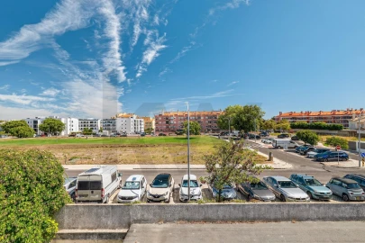Moradia T6 para Venda em Carcavelos e Parede
