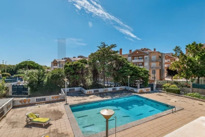 Moradia T6 para Venda em Carcavelos e Parede