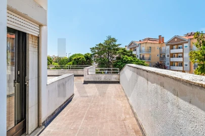 Moradia T6 para Venda em Carcavelos e Parede