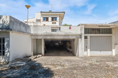 Moradia T6 para Venda em Carcavelos e Parede