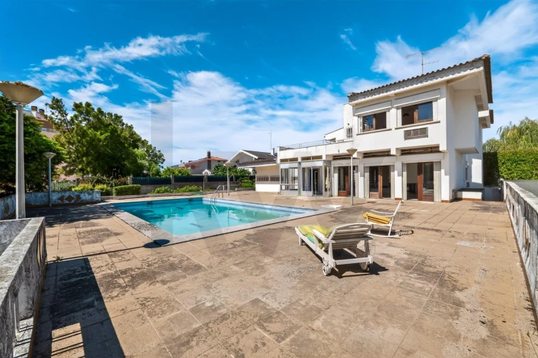 Moradia T6 para Venda em Carcavelos e Parede Foto 5
