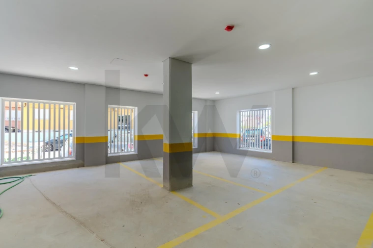 Apartamento T4 para Venda em Cascais e Estoril Foto 29