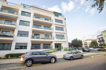 Apartamento T5 para Venda em Lumiar