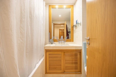 Apartamento T5 para Venda em Lumiar